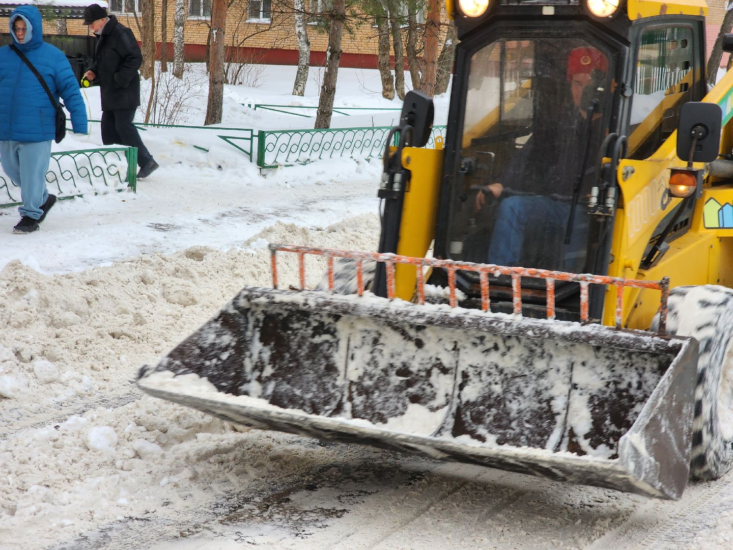 долгопрудный, трактор, погрузчик, мбу благоустройство,
