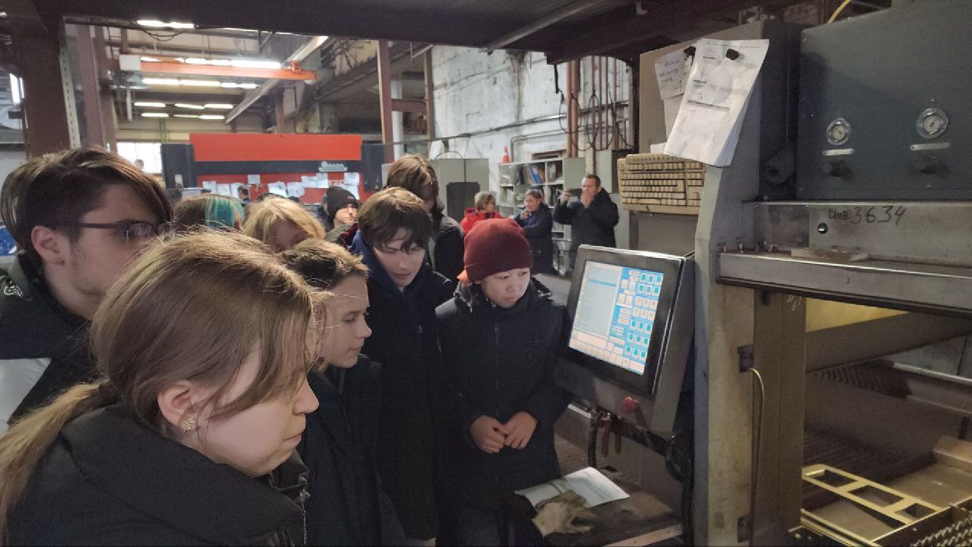 мытищи, молодежный центр импульс, экскурсия для школьников, Мытищинский приборостроительный завод, спецтехника,