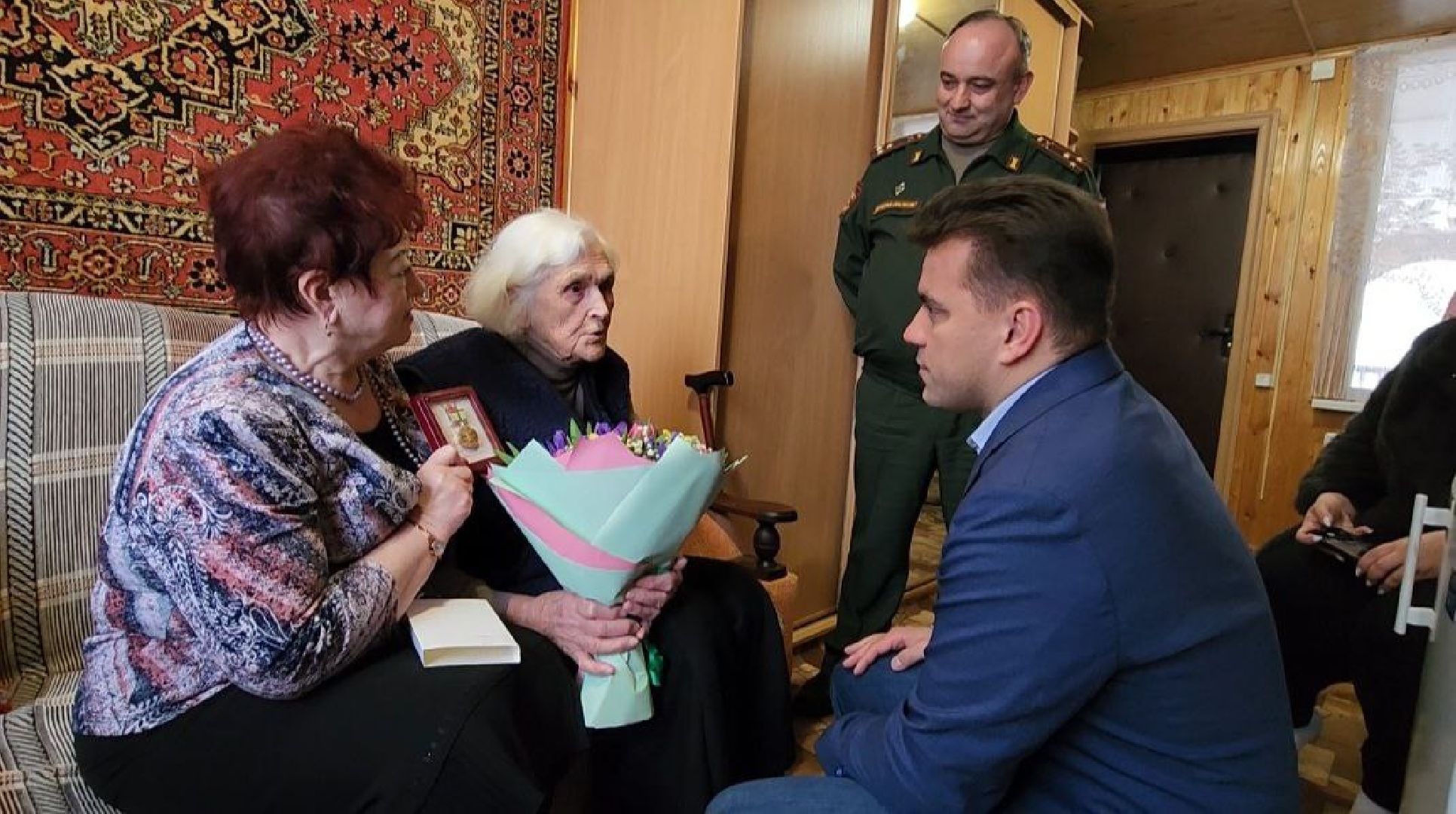 можайск, можайский городской округ, подмосковье, ленинград, блокада ленинграда, блокадники, ветераны, глава округа, юбилейная медаль, поздравления, история,