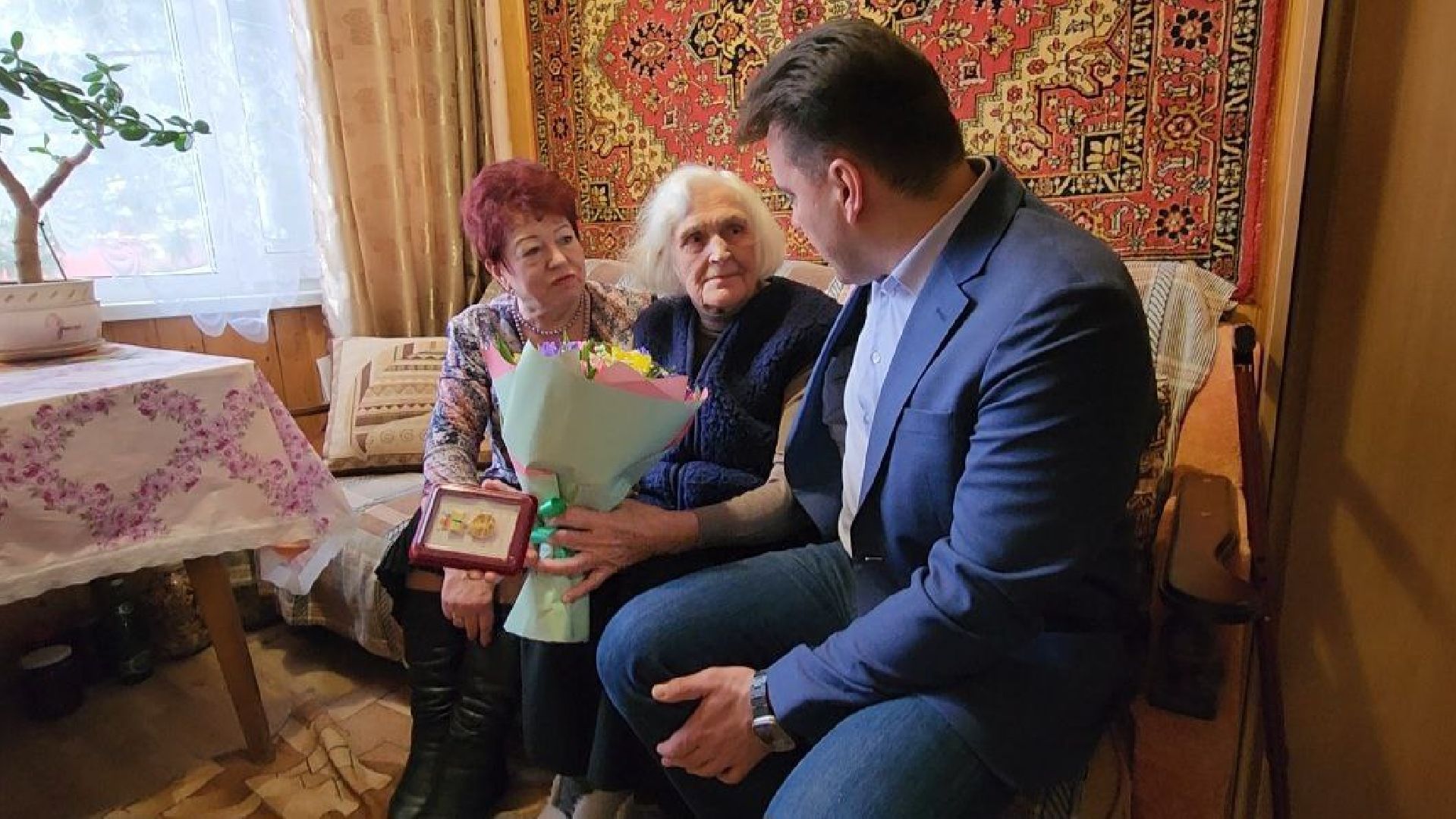 можайск, можайский городской округ, подмосковье, ленинград, блокада ленинграда, блокадники, ветераны, глава округа, юбилейная медаль, поздравления, история,