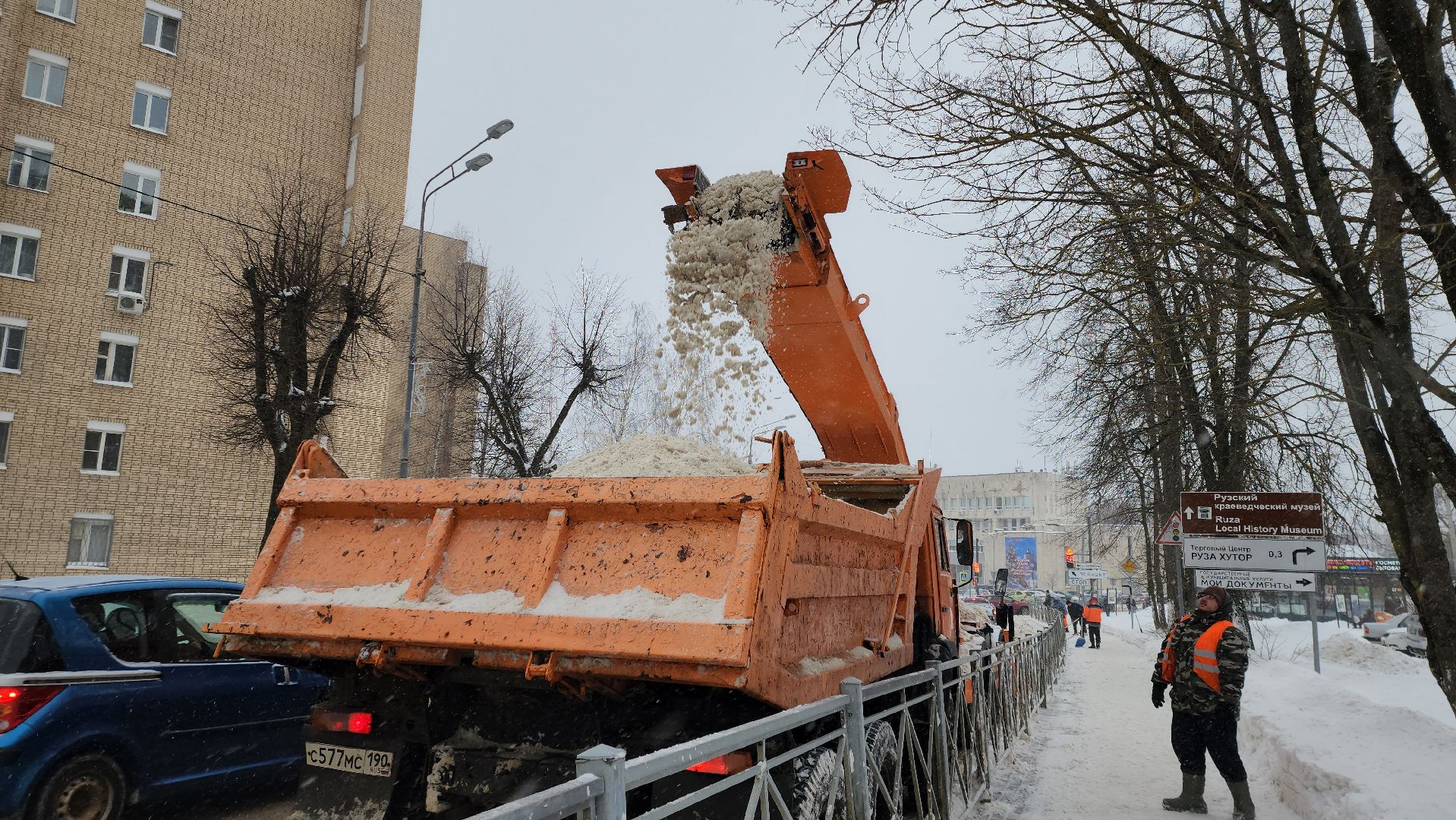Снег, уборка снега, коммунальная техника, коммунальщики, рузский городской округ, руза, московская область, подмосковье,