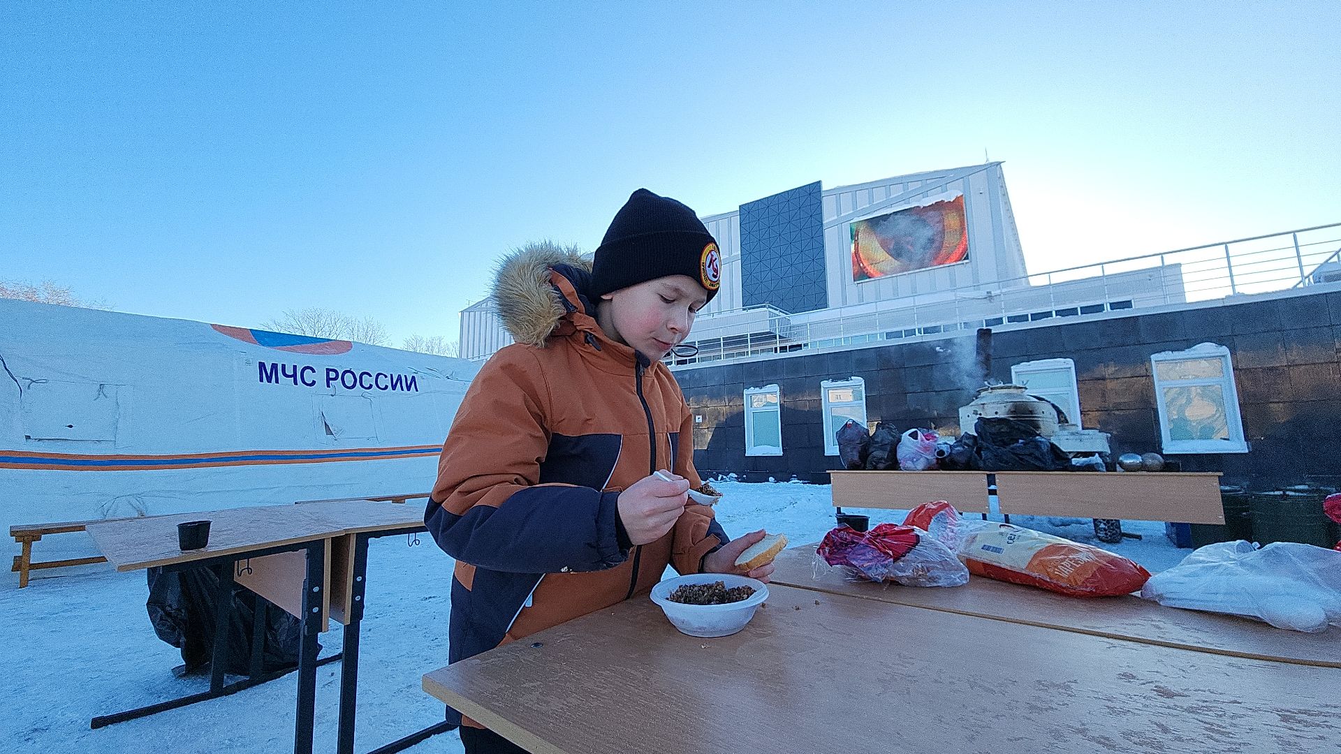 электросталь, электросталь спортивная, хоккей, хоккейная команда, мчс, мчс россии, матч, мой город, сво, своих не бросаем,