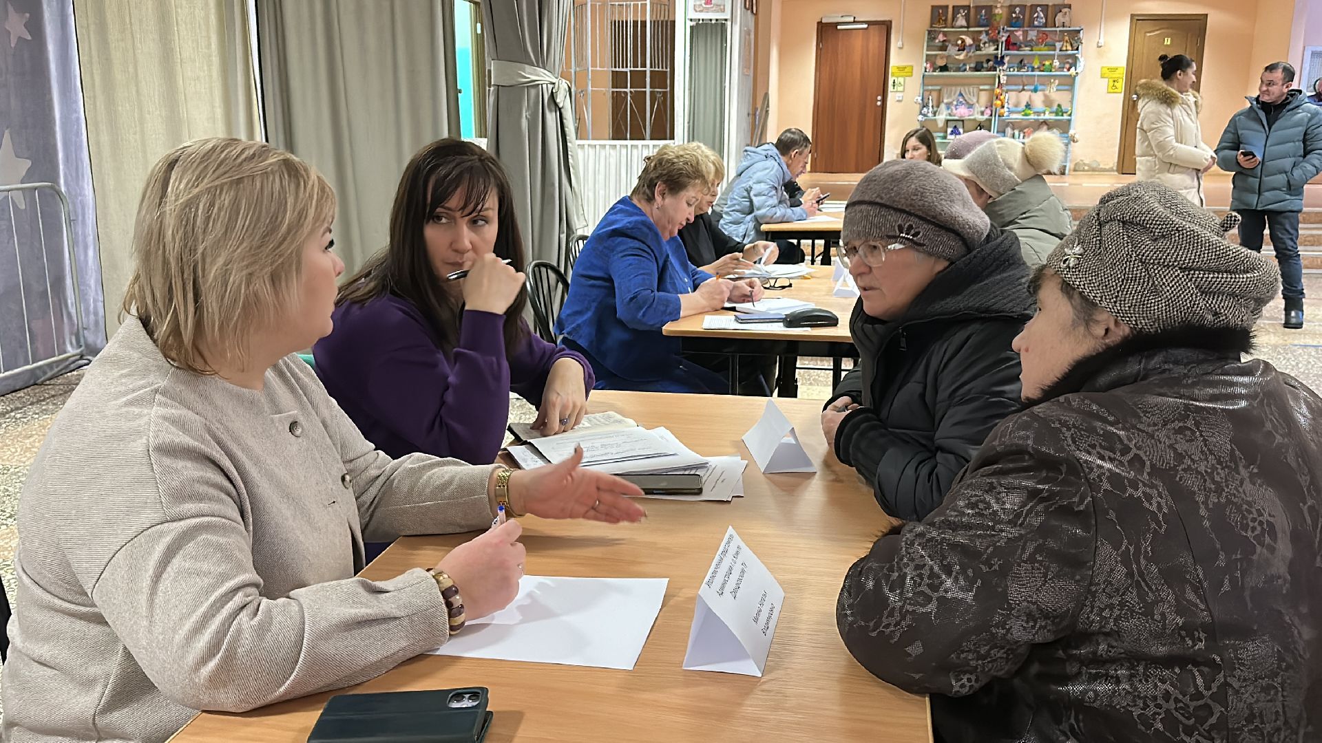 Клин, общество, встречи с жильцами, люди, перемены, ЖКХ, благоустройство, дороги,выездная администрация,