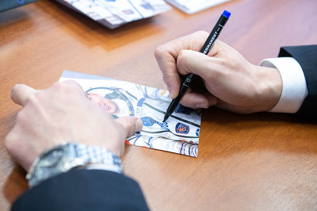 лыткарино, чтения. сила света