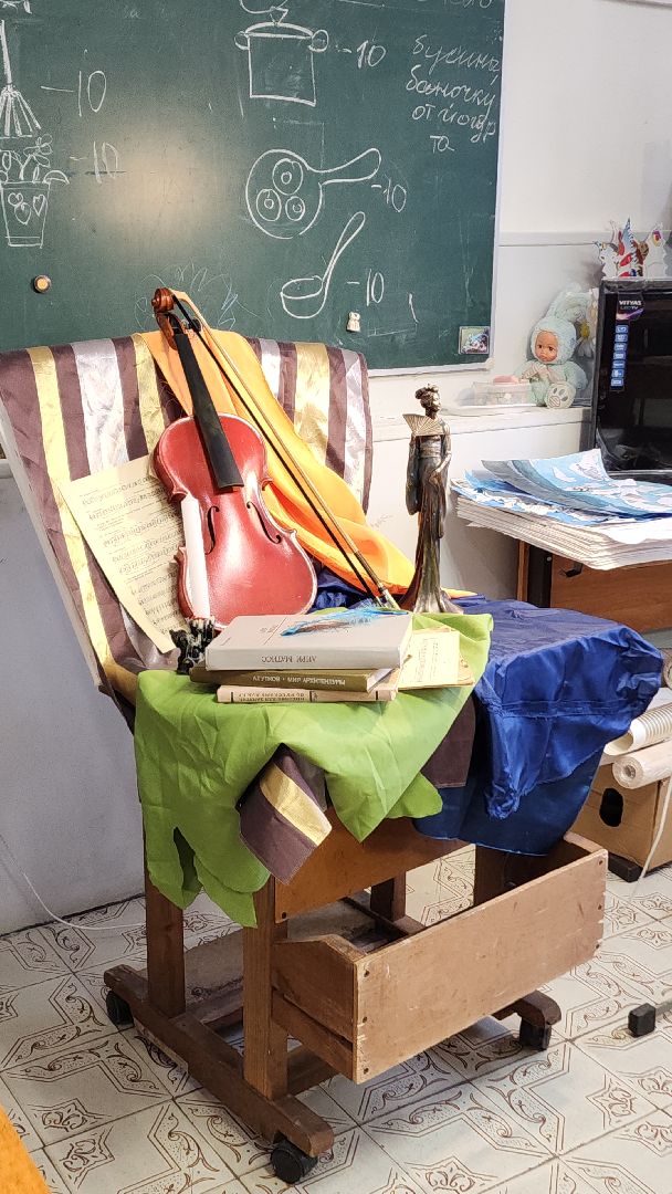 активное долголетие, электросталь, мой город, пенсионер, пенсионеры, студия, изостудия, досуг, культура, живопись, художественная выставка,