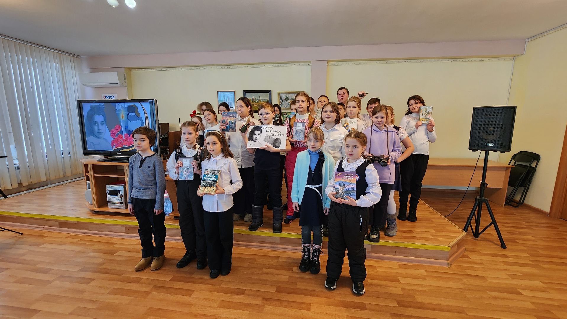 кашира, час мужества, блокада ленинграда, школьники, центральная библиотека, патриотическое воспитание, ВОВ,