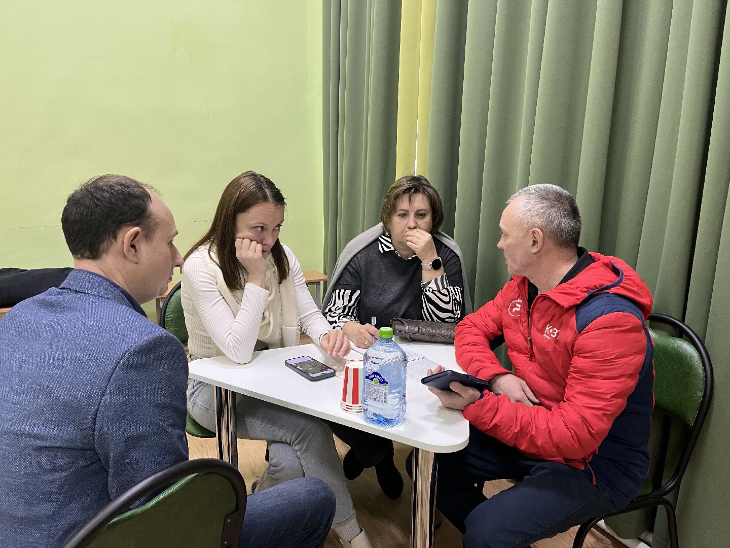 Шаховская, выездная администрация, люди, собрание,