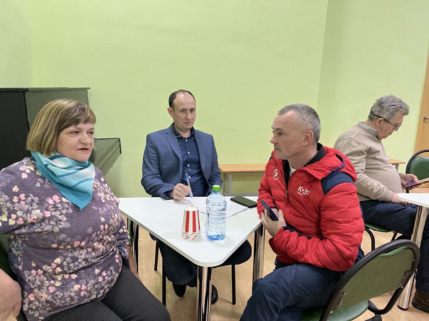 Шаховская, выездная администрация, люди, собрание,