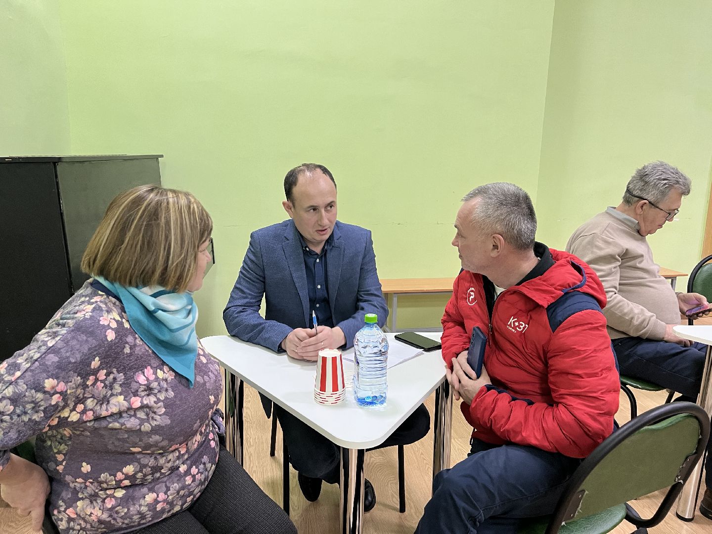 Шаховская, выездная администрация, люди, собрание,