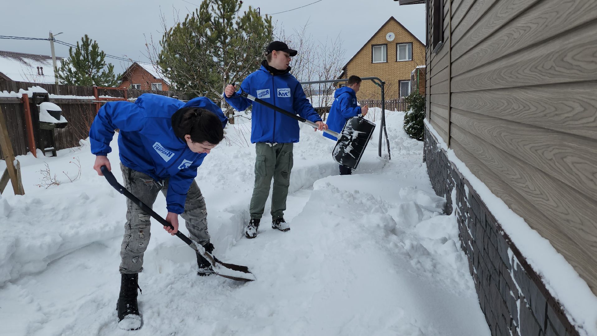 серпухов, молодая гвардия, блокадники, волонтеры, доброе дело,