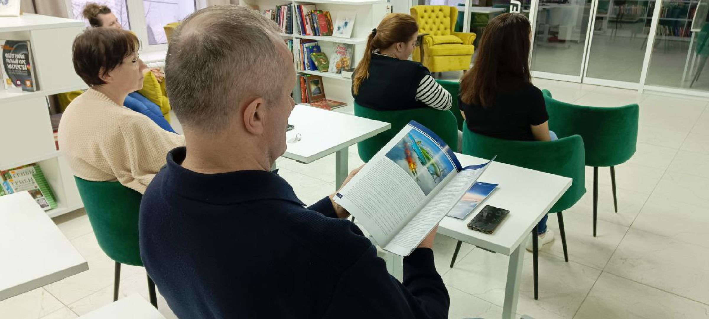 Дмитров, Проект Читай и смотри, Писатель Аркадий Зюзин,