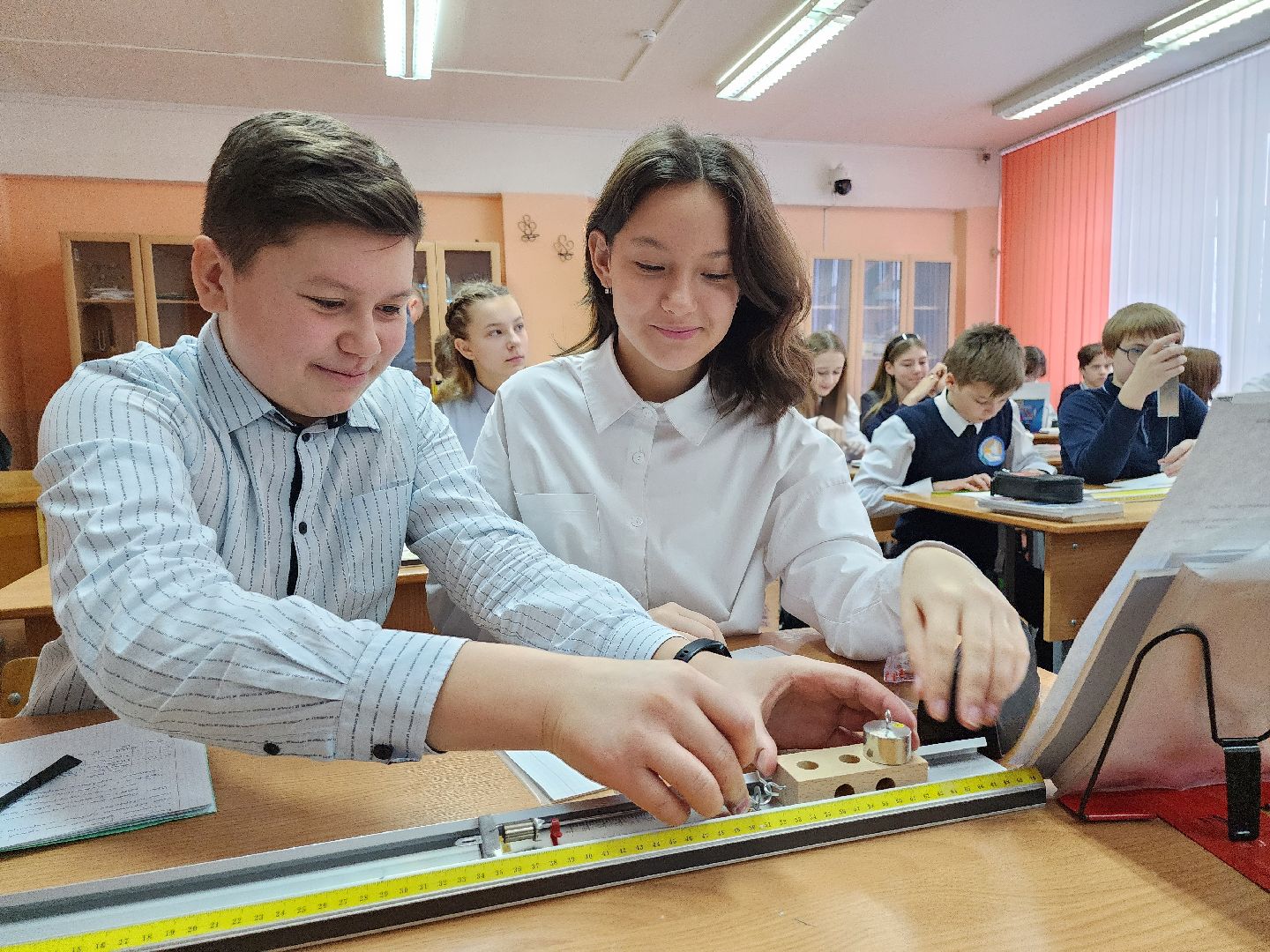 Серпухов, подмосковье, инициативное бюджетирование, школа, урок физики,