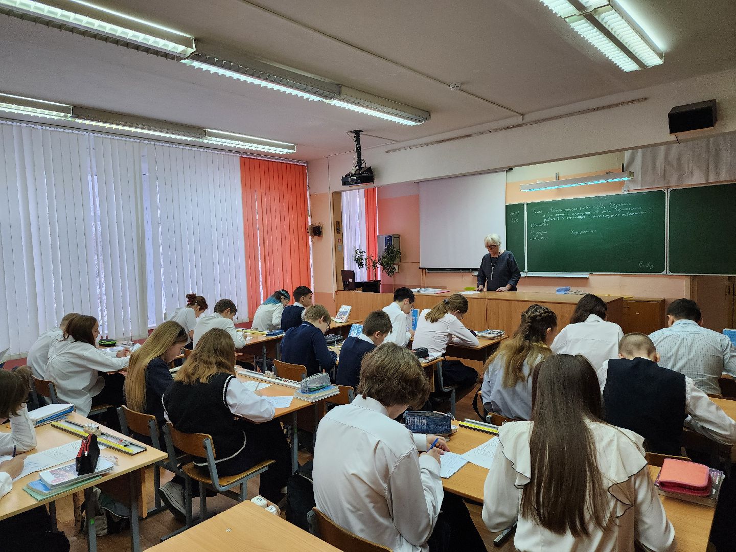 Серпухов, подмосковье, инициативное бюджетирование, школа, урок физики,