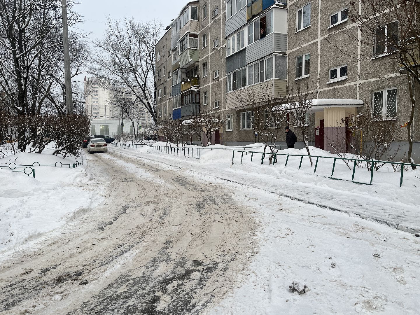 снег, уборка снега, уборка дворов,