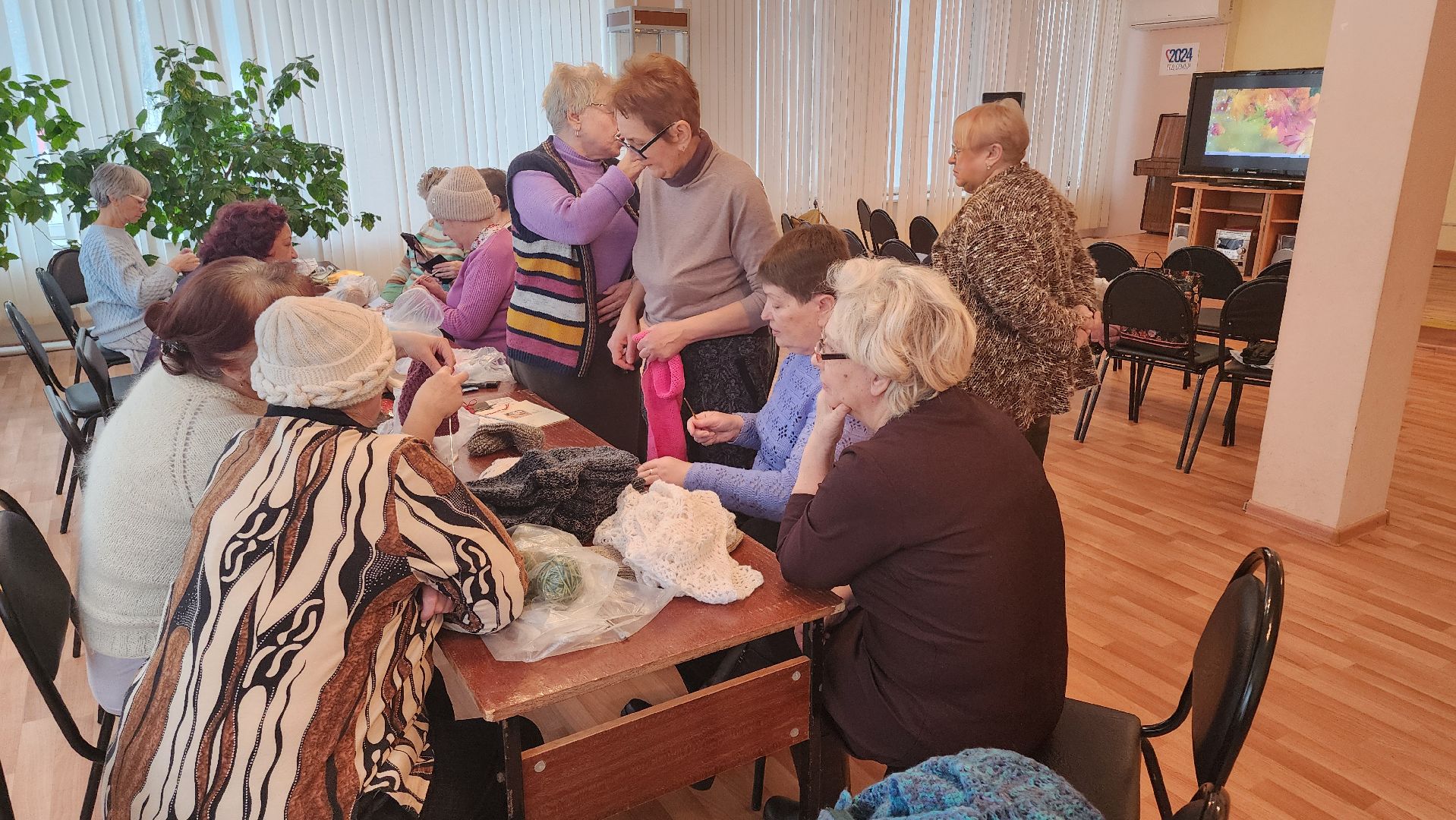 кашира, волшебный клубок, вязание, носки, варежки, сироты, сво,