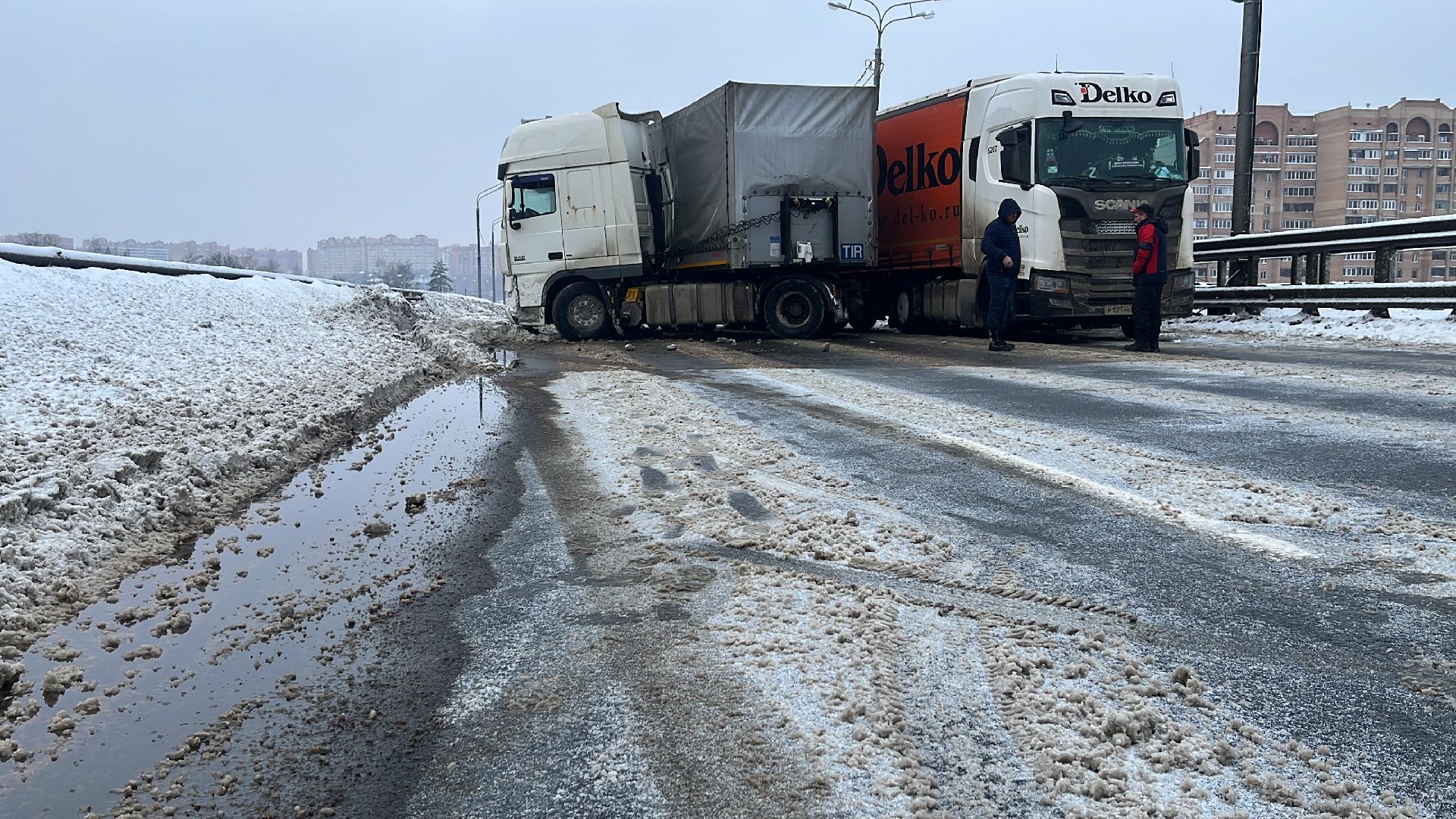 дтп, дорога, авария, шоссе энтузиастов, дорожные службы,