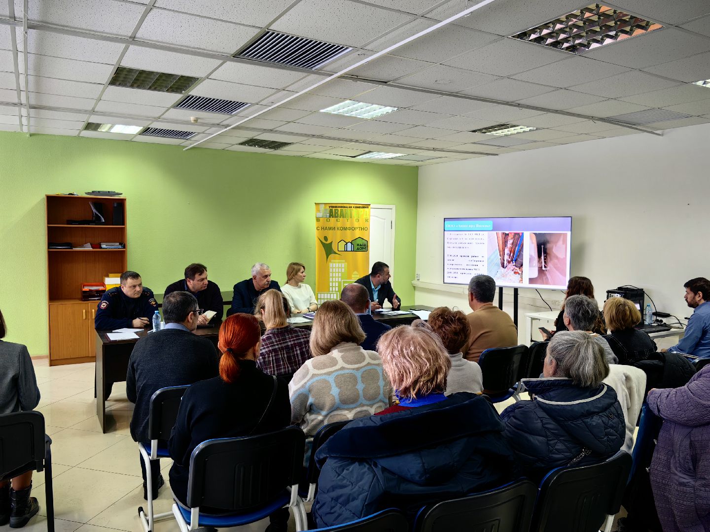 Управляющая Компания, уборка снега, ветхость кровли домов, администрация,