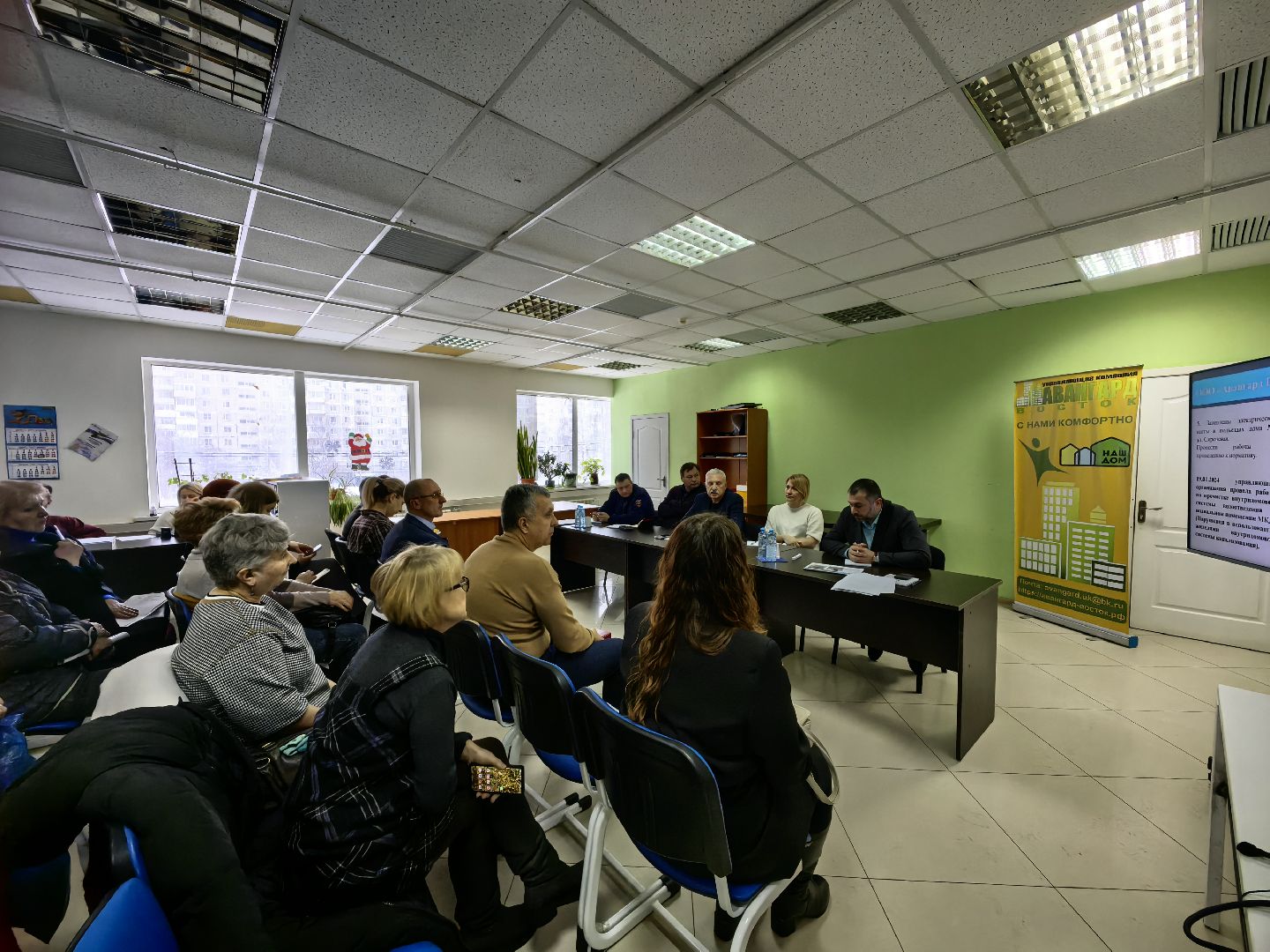 Управляющая Компания, уборка снега, ветхость кровли домов, администрация,