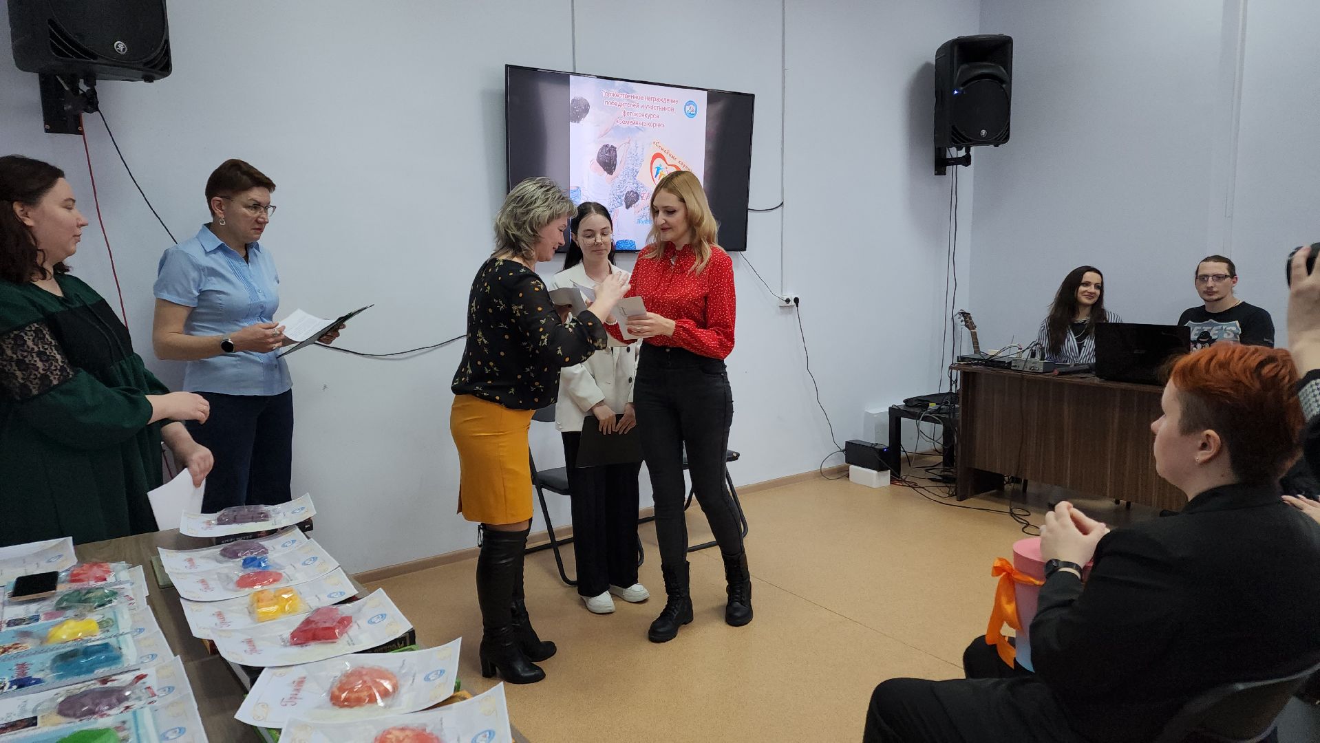 волоколамск, артисты, конкурс, библиотека, библиотекарь, семейные ценности, семьи,