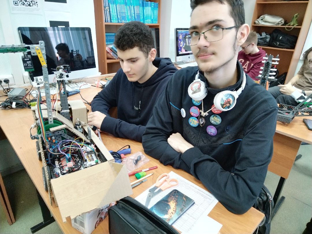 роботы, олимпиада, физика, Робофест, Мытищи