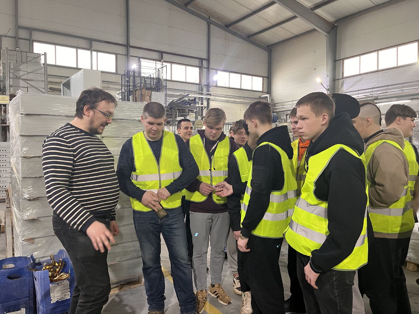 студенты, можайский техникум, завод, предприятие, экскурсии,