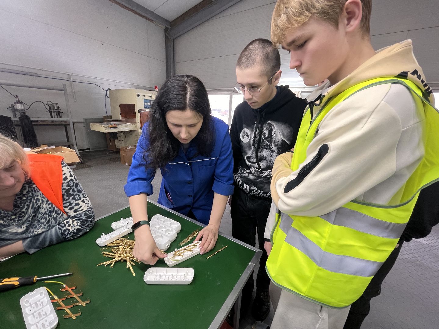 студенты, можайский техникум, завод, предприятие, экскурсии,