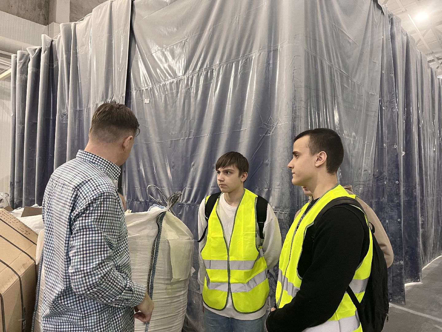 студенты, можайский техникум, завод, предприятие, экскурсии,