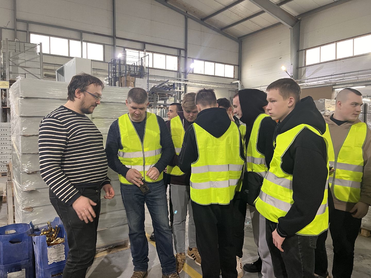 студенты, можайский техникум, завод, предприятие, экскурсии,