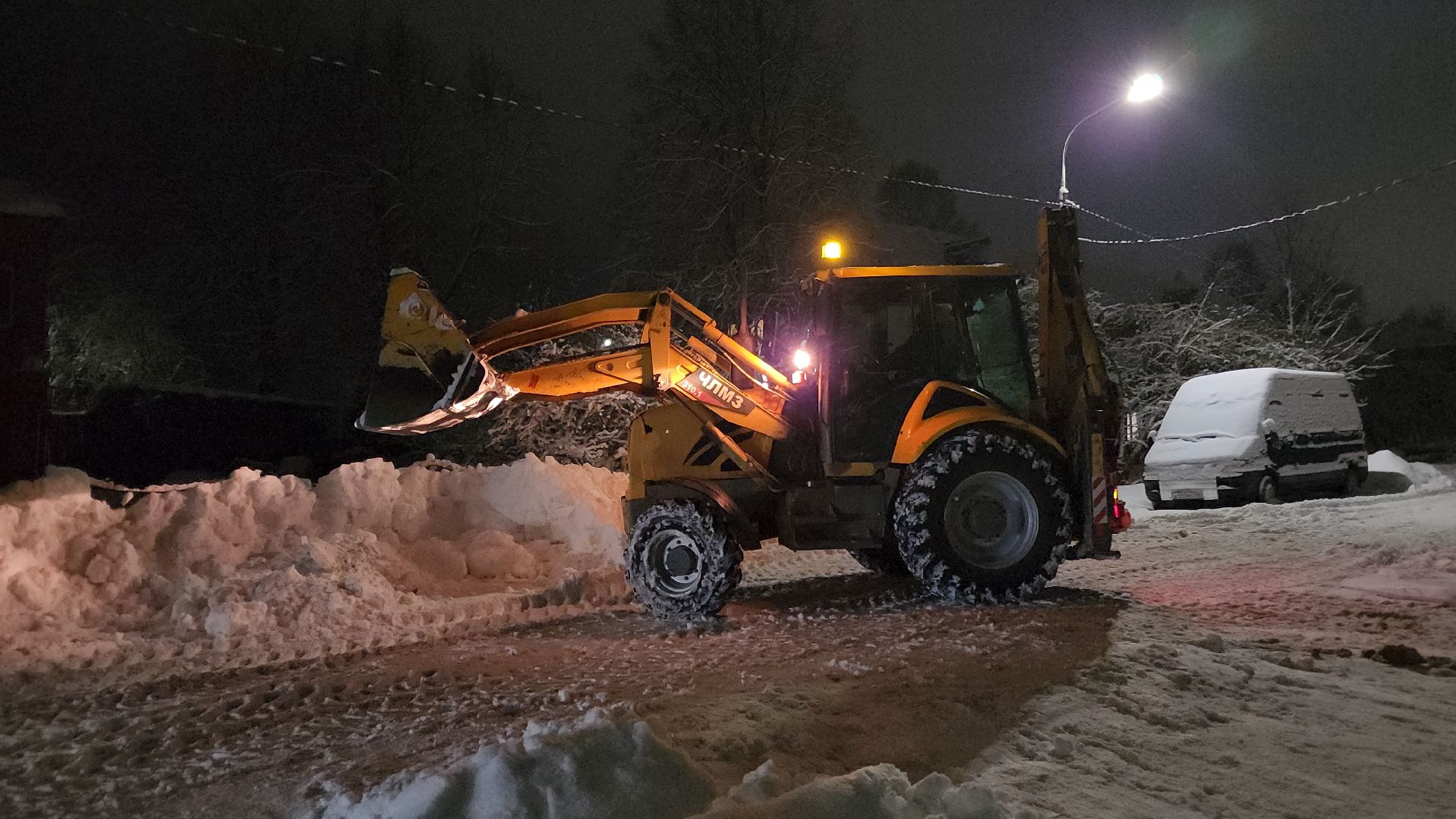 волоколамск, коммунальная техника, коммунальное хозяйство, коммунальные службы, коммунальщики, жкх, снег, снегоуборка, снегоуборочная техника,
