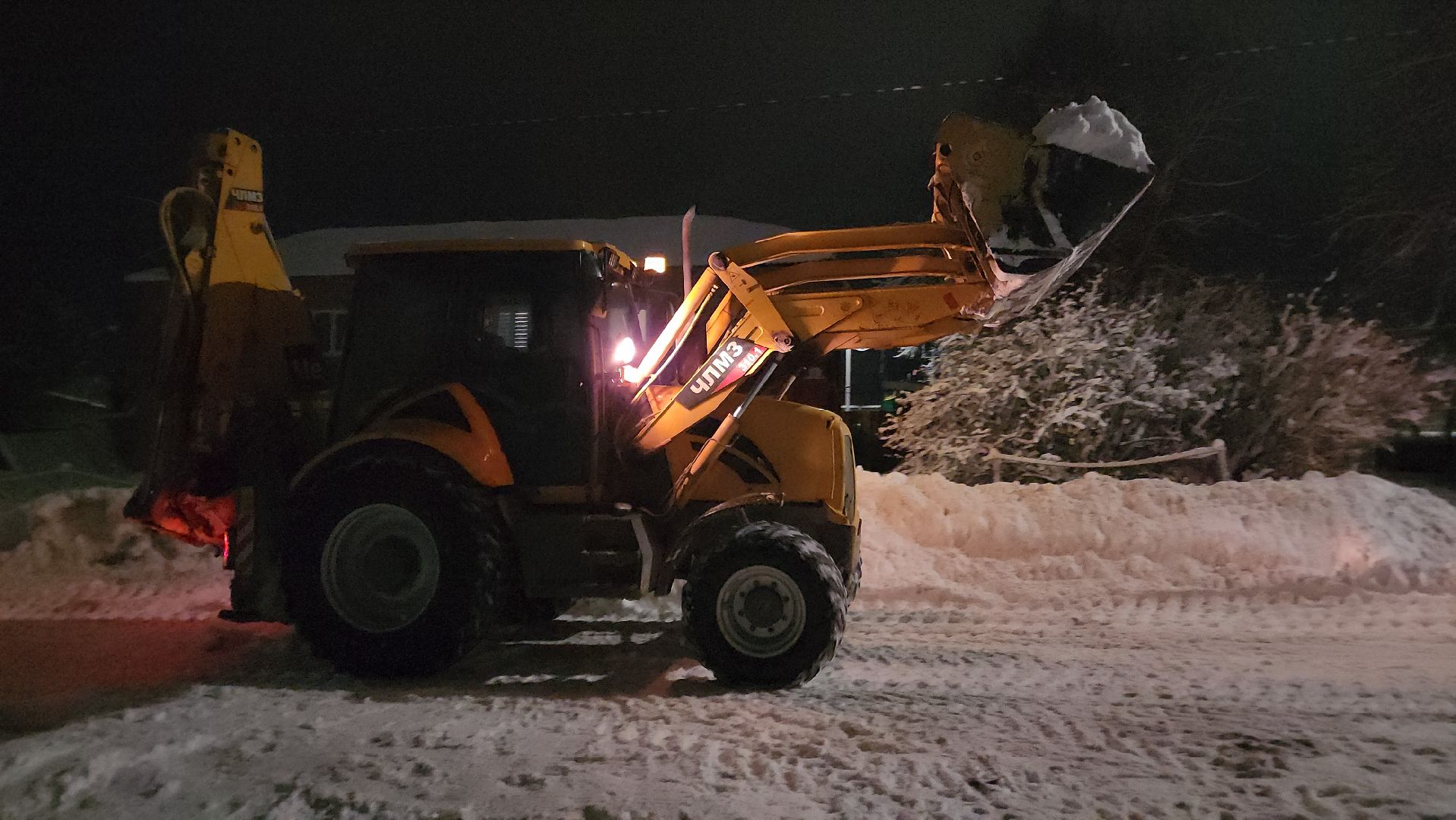 волоколамск, коммунальная техника, коммунальное хозяйство, коммунальные службы, коммунальщики, жкх, снег, снегоуборка, снегоуборочная техника,