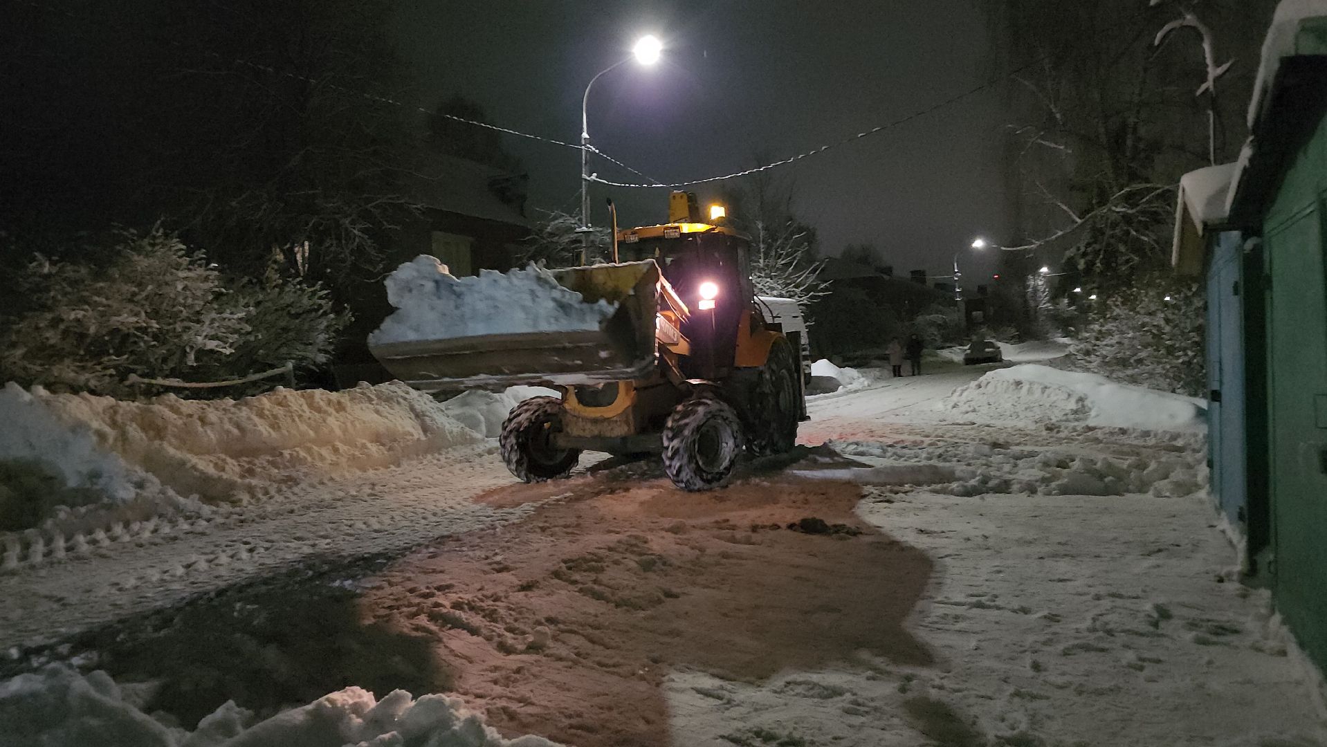 волоколамск, коммунальная техника, коммунальное хозяйство, коммунальные службы, коммунальщики, жкх, снег, снегоуборка, снегоуборочная техника,