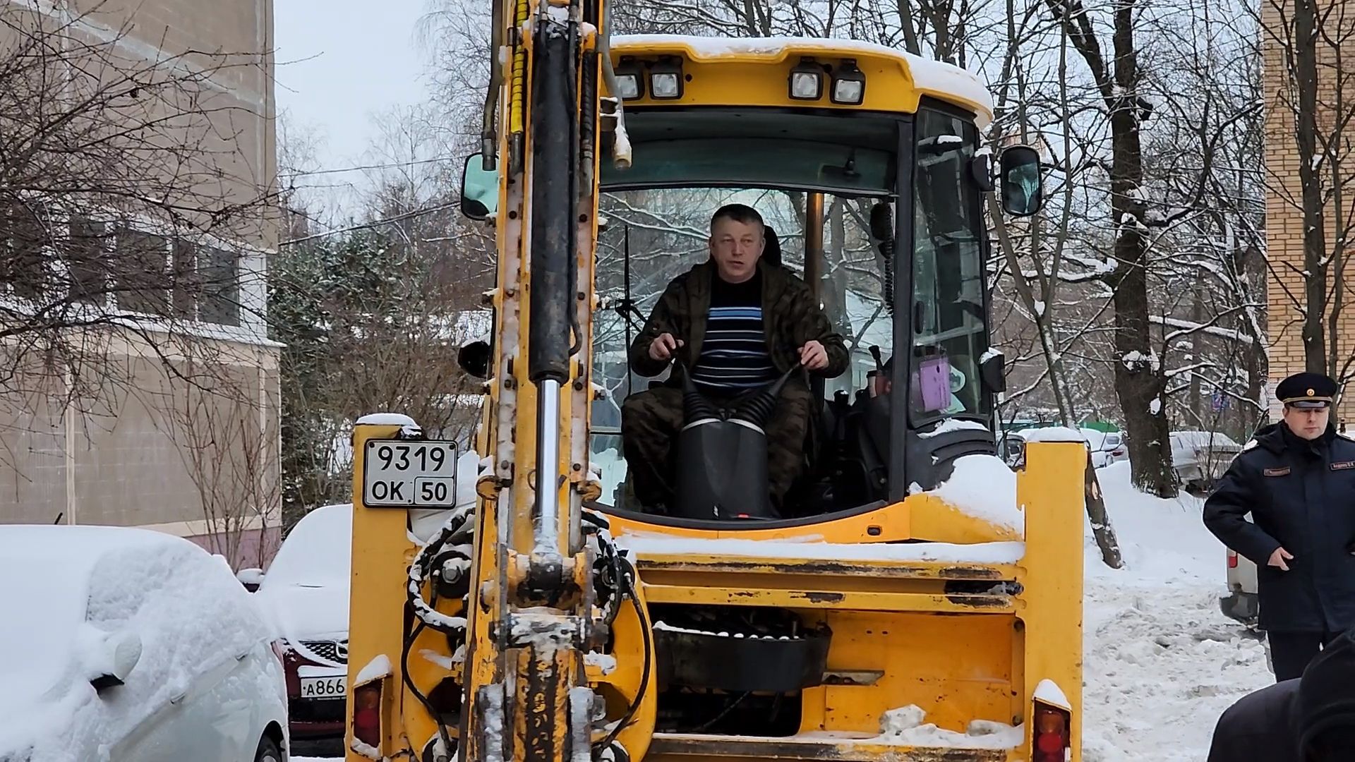 Одинцово, администрация, снегоуборочная техника, дворники, зарплата, парковка,