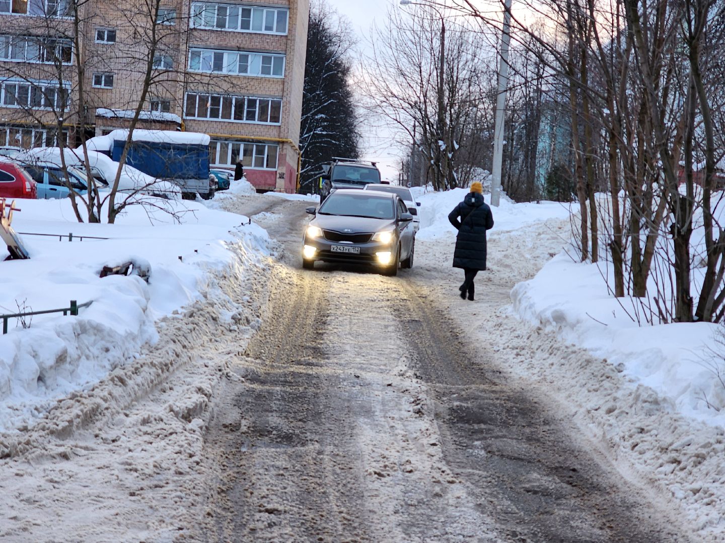 красноармейск, г.о. пушкинский, уборка дворов, депутат Легков,