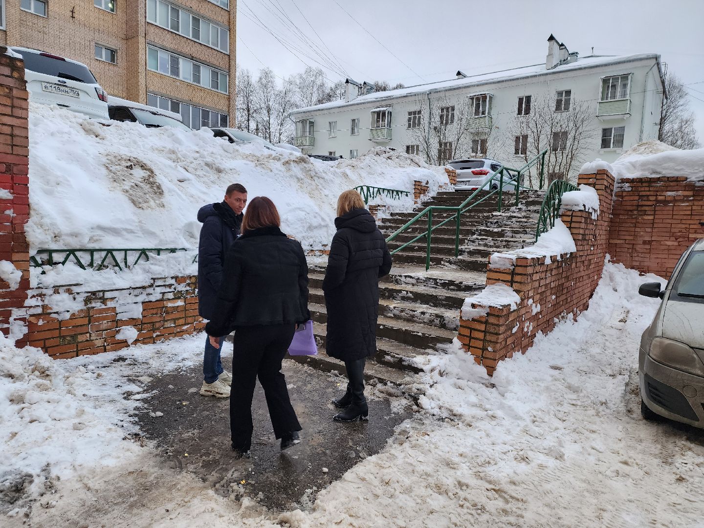 красноармейск, г.о. пушкинский, уборка дворов, депутат Легков,