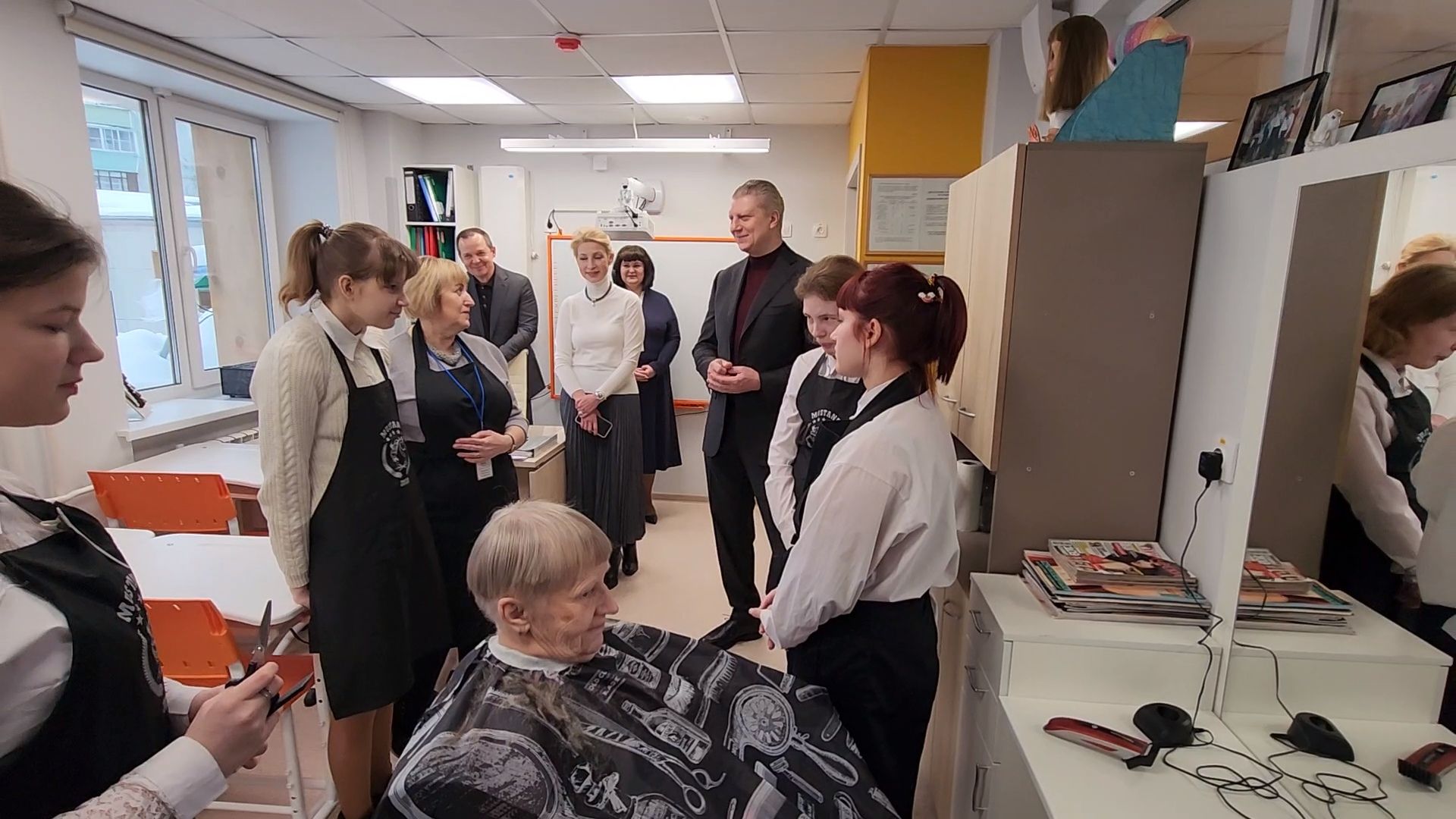 Одинцово, школа интернат имени фурагиной, парикмахер,