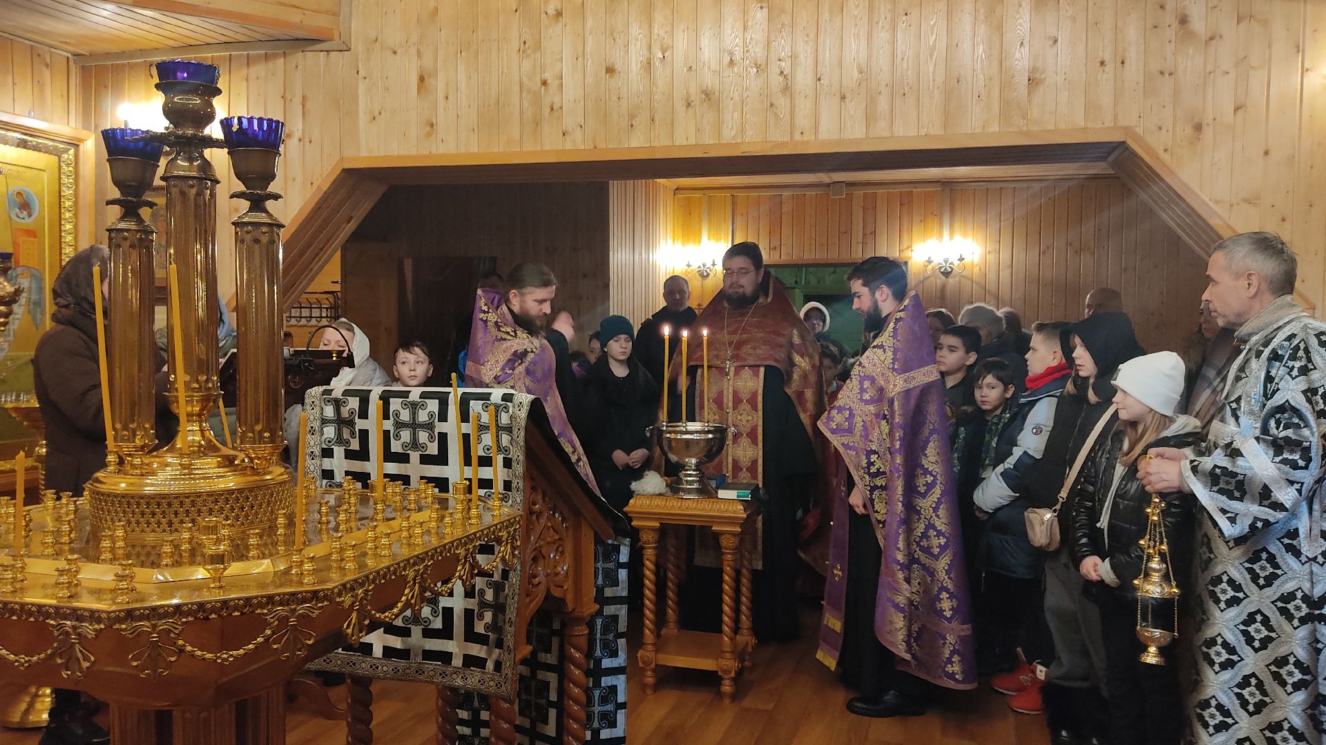 Лобня, гуманитарнаяпомощь, благочиние