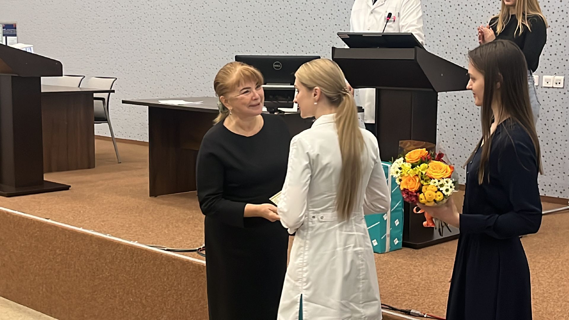 медицина, награждение, день борьбы с онкологическими заболеваниями, московский областной онкодиспансер, врачи московской области,