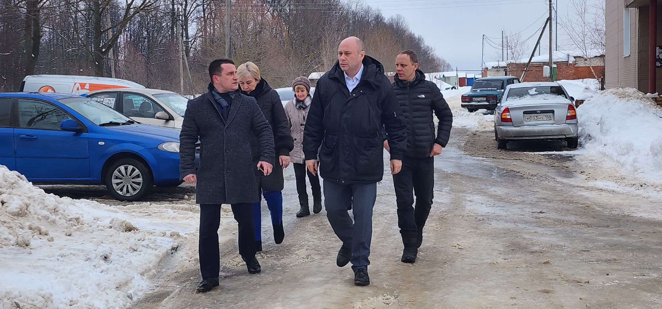 сосульки на крышах, село Вельяминово, Домодедово, уборка снега,