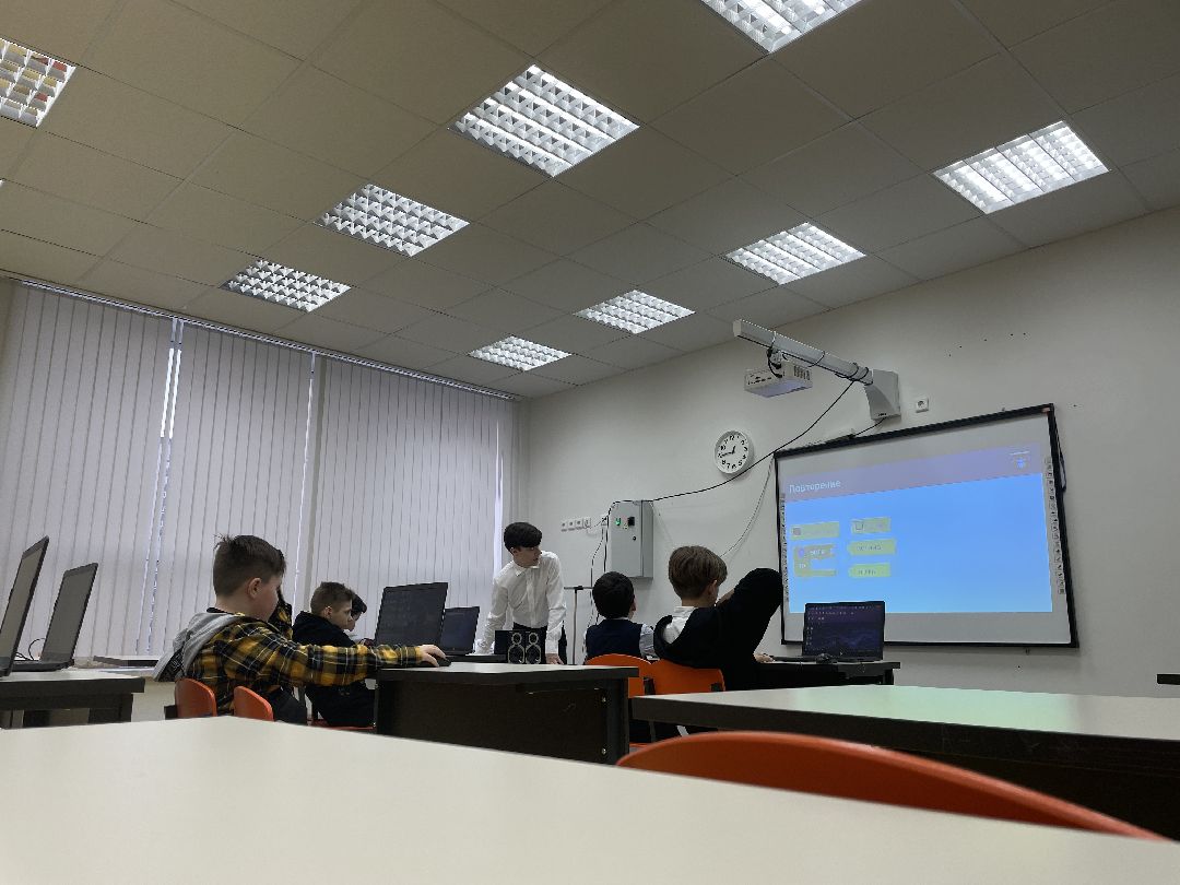 Техношкола, преподаватель