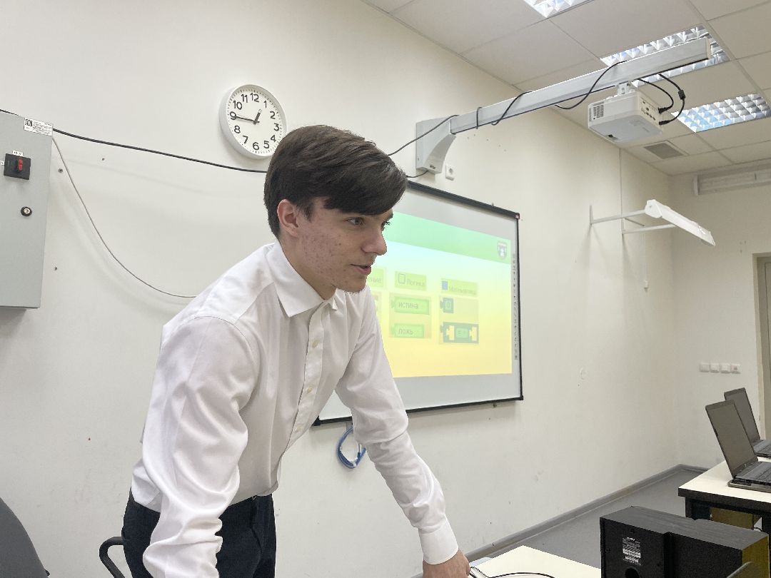 Техношкола, преподаватель