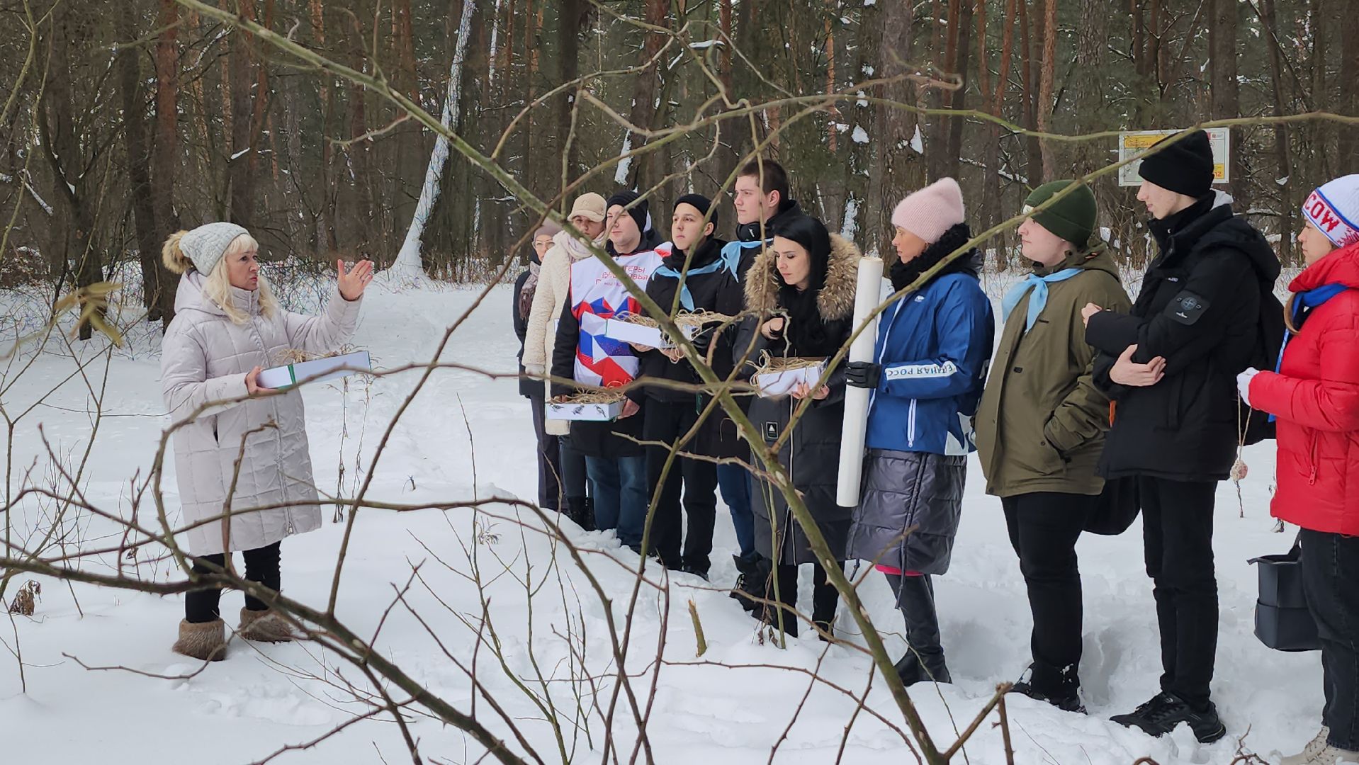 покорми птиц зимой, акция, экология, серпухов, молодежные активисты,