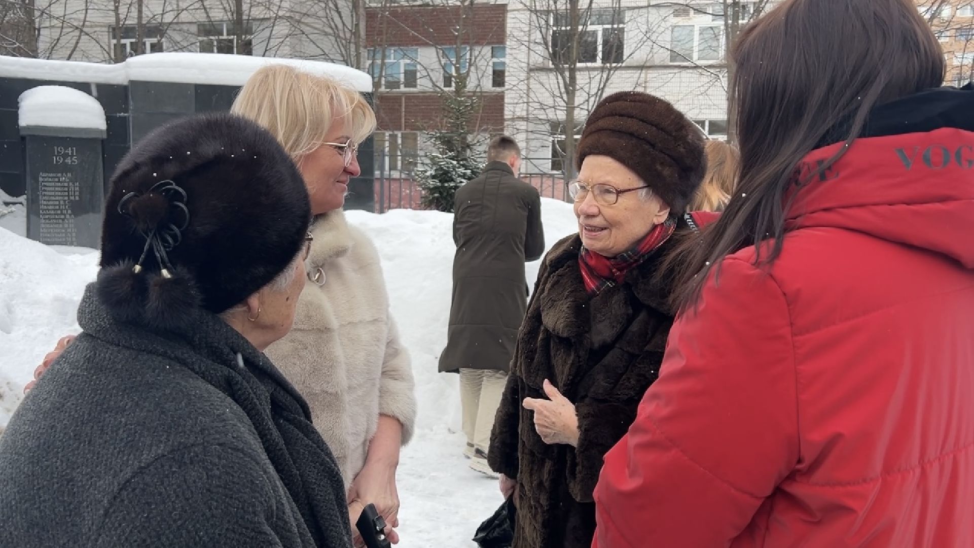 химки, памятник, возложение цветов, сталинградская битва, акция памяти, общество,