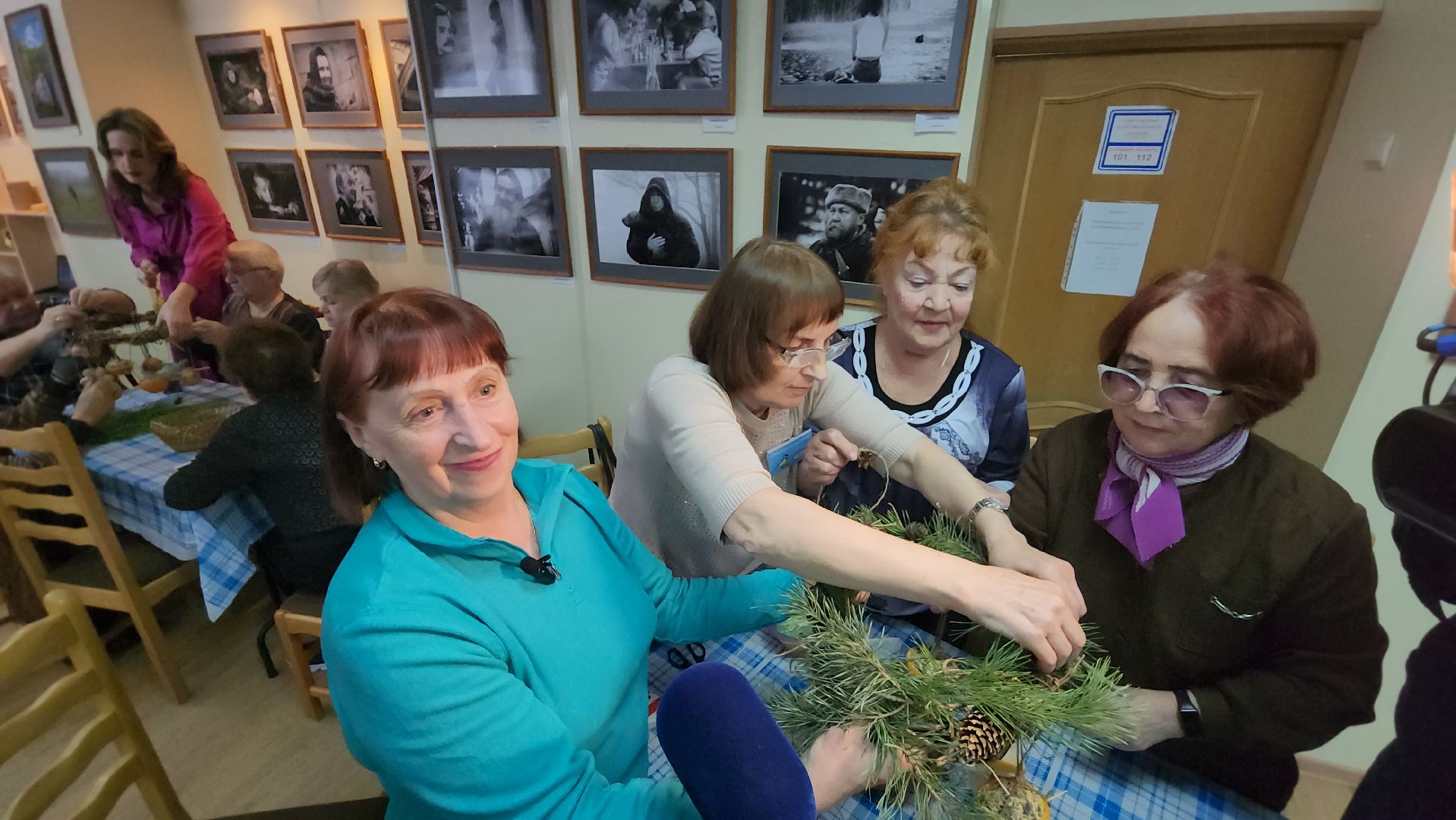 серпухов, экокормушка, птицы, пенсионеры, социальный центр,