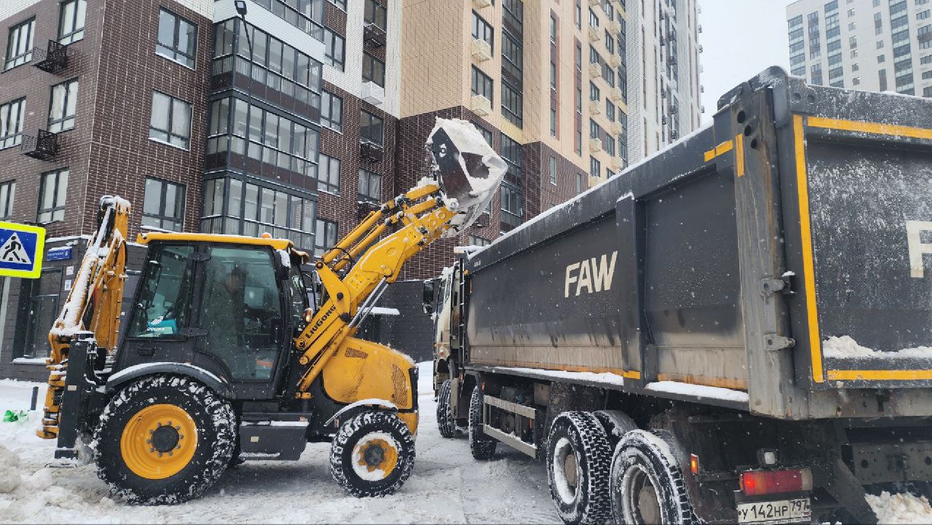 люберцы, вывоз снега, коммунальщики, снегоуборочная техника,