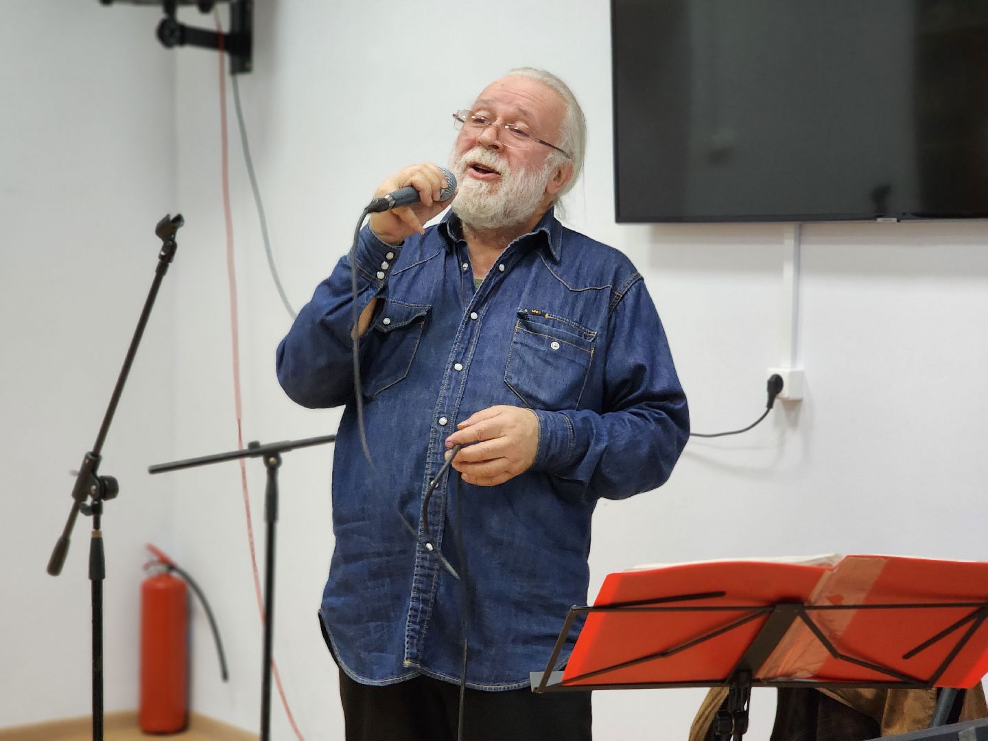 Волоколамск, живая музыка, песняры,