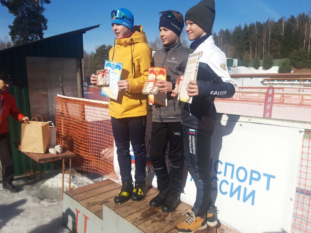 стадион, снег, детский спорт,