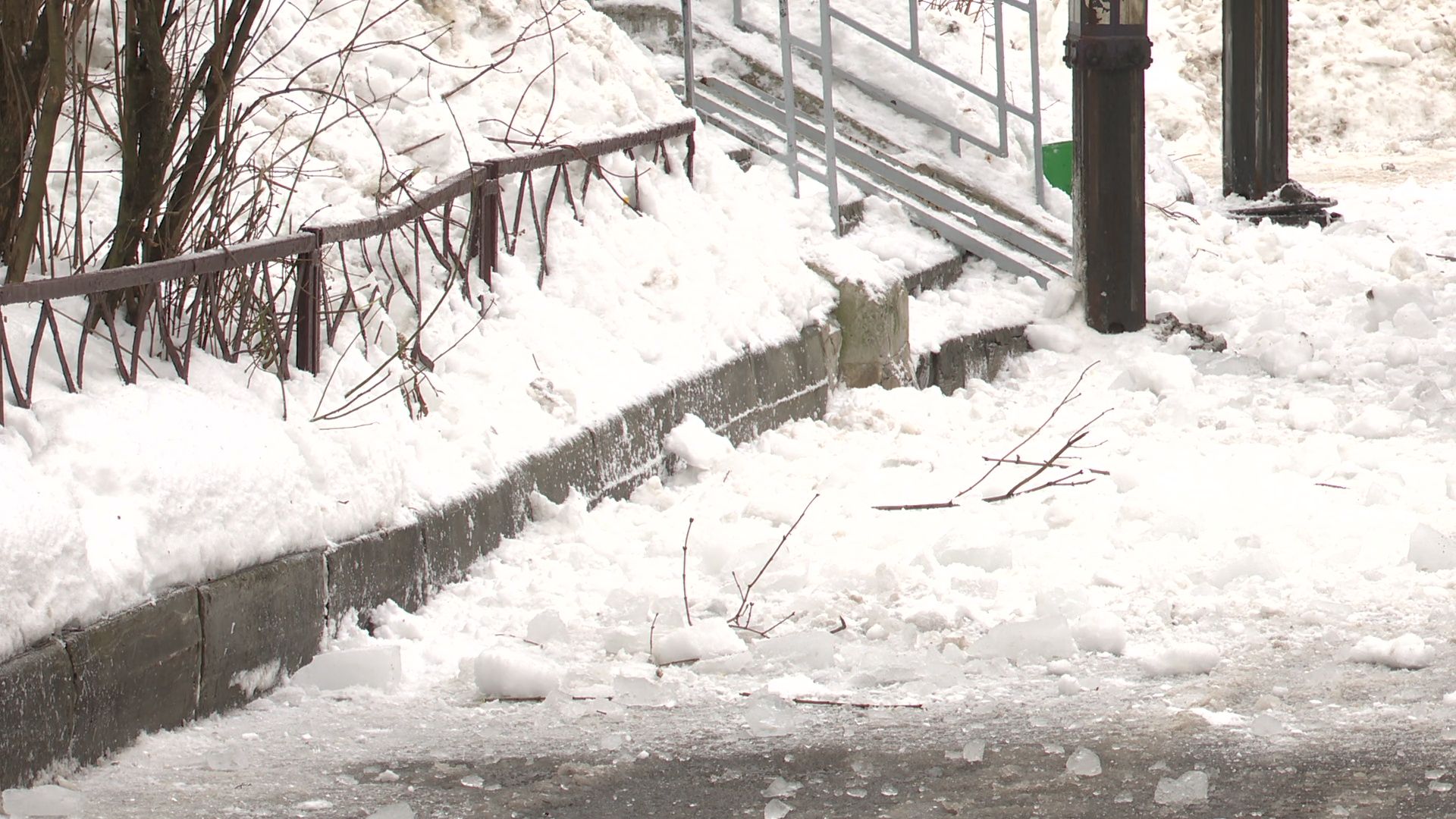 Реутов, ЖКХ, сосульки, снег, наледь, крыша,