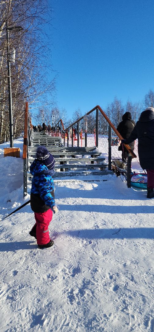 электросталь, парк, снежная горка, зима, зима 2024, зима в парках, зима в подмосковье, безопасность детей,