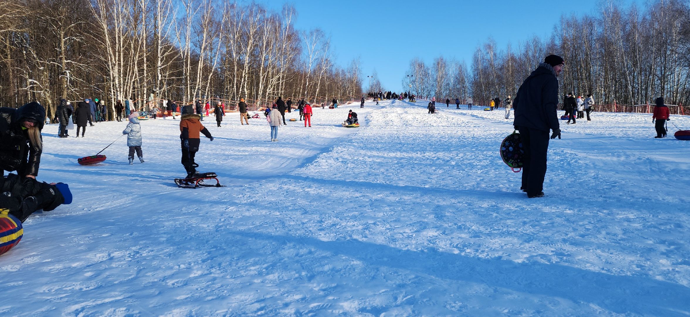 электросталь, парк, снежная горка, зима, зима 2024, зима в парках, зима в подмосковье, безопасность детей,