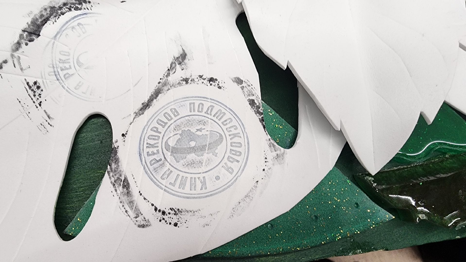 книга рекордов Подмосковья, самая большая брошь, Домодедово, рекорд россии, Рекорд, подмосковье, ручная работа, юбилей, сертификат, ДКиС Мир,